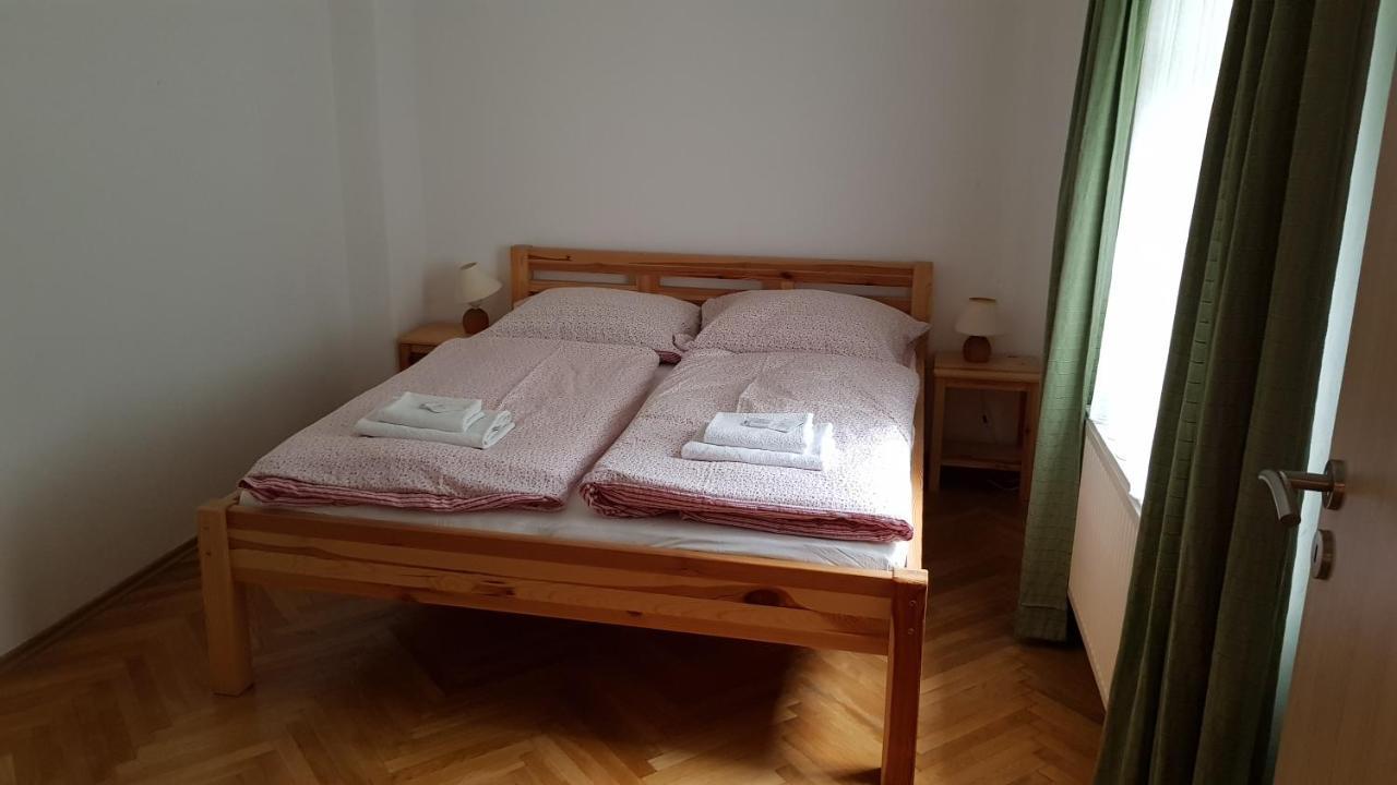 Pension Family Karlovy Vary Kültér fotó