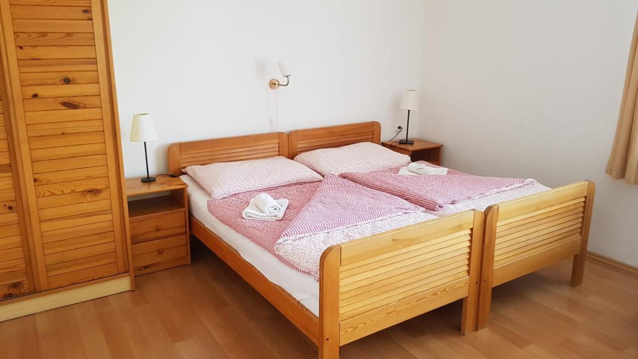 Pension Family Karlovy Vary Kültér fotó