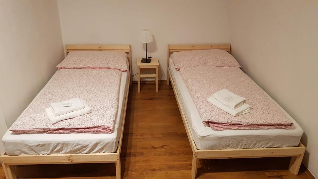 Pension Family Karlovy Vary Kültér fotó