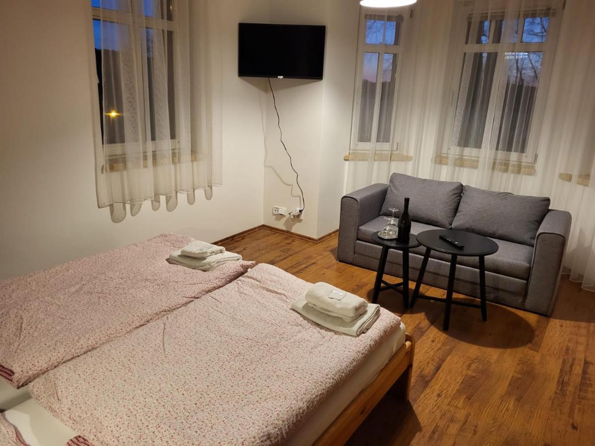 Pension Family Karlovy Vary Kültér fotó